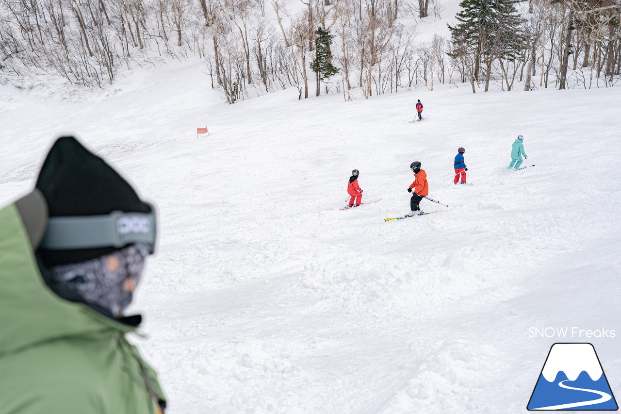 サッポロテイネ｜今シーズンは春セッション！プロスキーヤー・谷藤昌司さんと滑る１日。まさかのパウダー？！